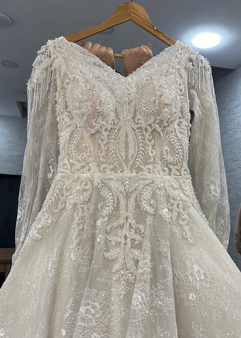 Uzun Kollu V Yaka Beyaz A kesim Gelinlik - Görsel 8