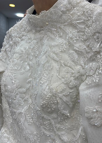 Uzun Kollu Yüksek Yakalı Beyaz Prenses Gelinlik - Görsel 8