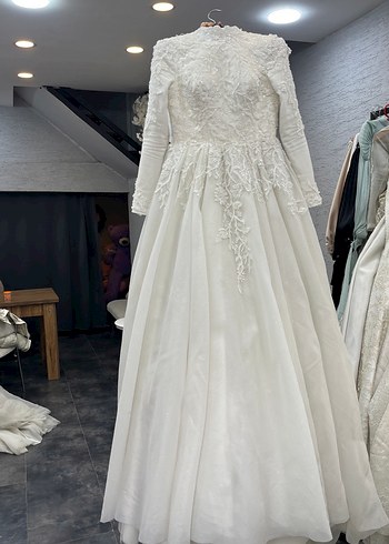 Uzun Kollu Yüksek Yakalı Beyaz Prenses Gelinlik - Görsel 5