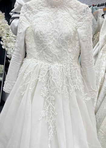 Uzun Kollu Yüksek Yakalı Beyaz Prenses Gelinlik - Görsel 9