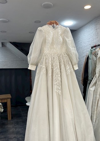 Yüksek Yakalı tesettür Gelinlik - Görsel 3