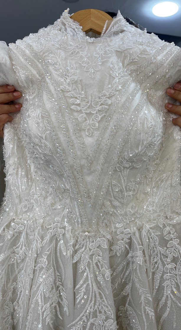 Yüksek Yakalı tesettür Gelinlik - Görsel 5