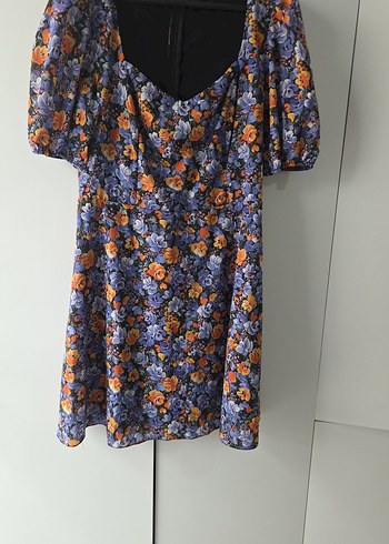 Çiçek Desenli Midi V Yaka Elbise - Görsel 3