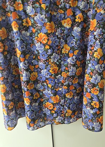 Çiçek Desenli Midi V Yaka Elbise - Görsel 4