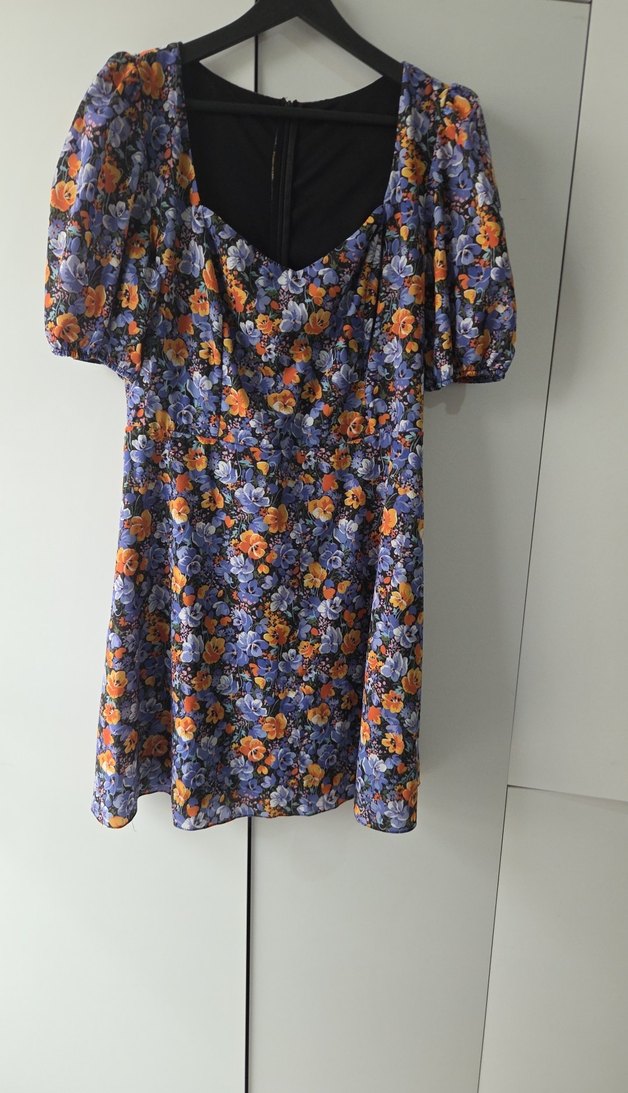 Çiçek Desenli Midi V Yaka Elbise - Görsel 3