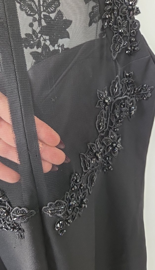 Boncuk İşlemeli Siyah Midi Elbise - Görsel 5