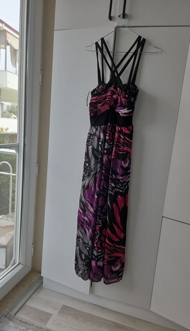 Uzun Pembe Bağcıklı elbise - Görsel 3