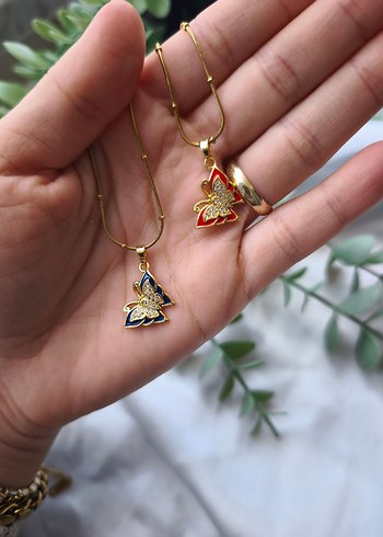 Nakışlı Kelebek Detaylı Altın Renk Kolye - Görsel 2