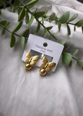 Altın Renk Kelebek Figürlü Mini Küpe - Görsel 2