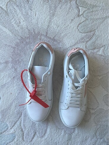 37 Beden OFF WHITE BEYAZ SPOR AYAKKABI