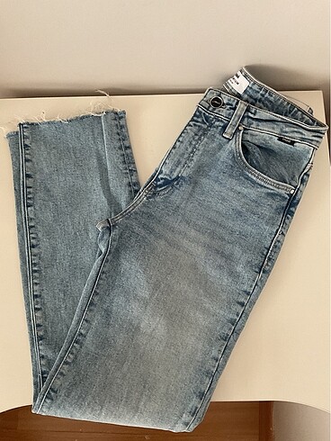 Mavi straight jean