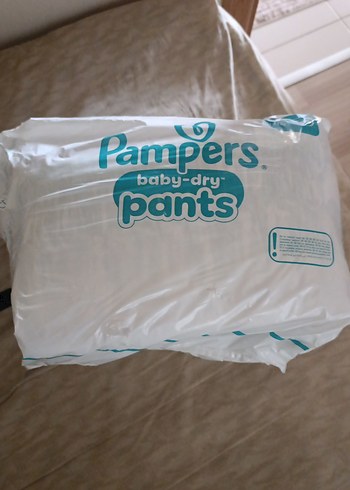 Pampers Baby-Dry Pants Bebek Bezi