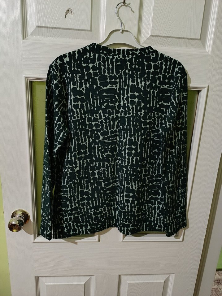 Uzun Kollu Yeşil Batik Desenli Kadın Bluz - Görsel 3