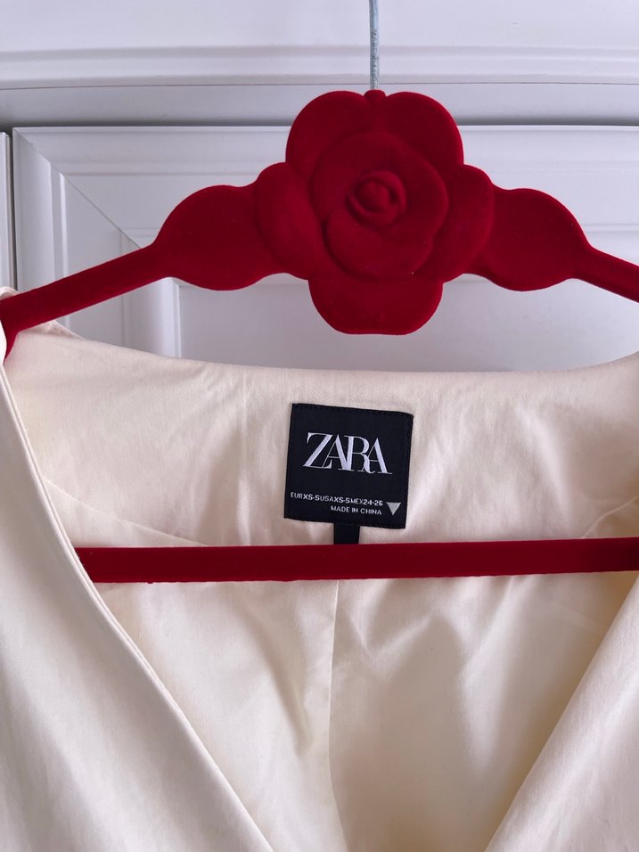 Beyaz Keten V Yaka Kemerli Kadın Ceket - Görsel 3