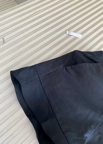 Siyah zara paça kısmı dalgslı volanlıcepli