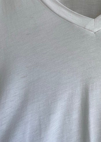 Zara tişört tril tril bi kumaşı var - Görsel 3