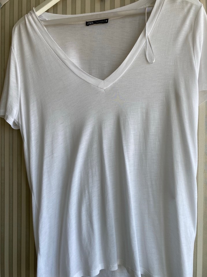 Zara tişört tril tril bi kumaşı var - Görsel 2