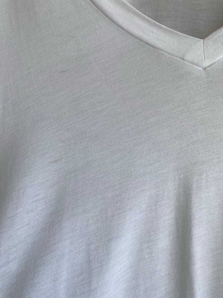 Zara tişört tril tril bi kumaşı var - Görsel 3