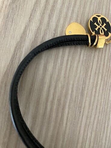  Beden Guess bileklik