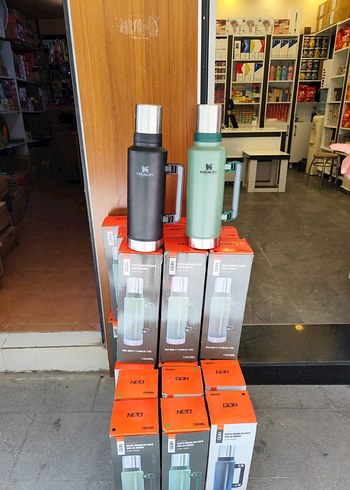 Diğer Stanley Termos Siyah ve Yeşil 1.9 litre 1850