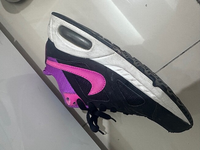36 Beden siyah Renk Nike air Max ayakkabı