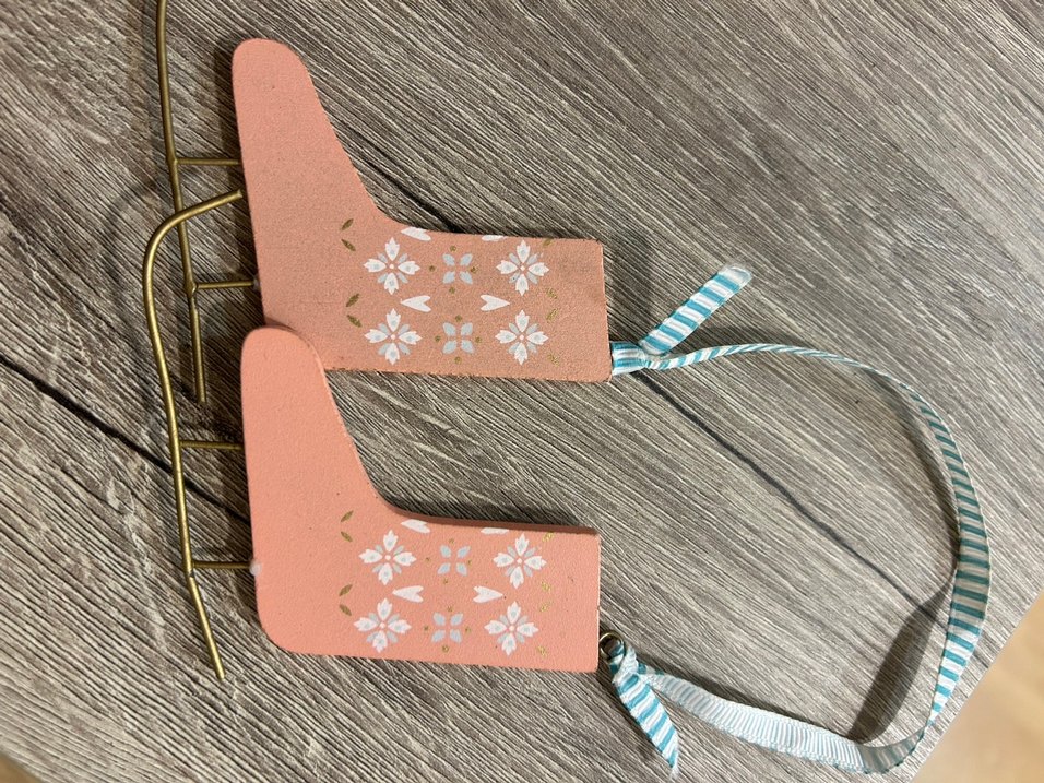 Yılbaşı ağaç süsü Bej Triko Kız Patik Kurdelalı - Görsel 4