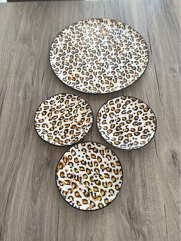 Leoparlı pasta tabak takımı