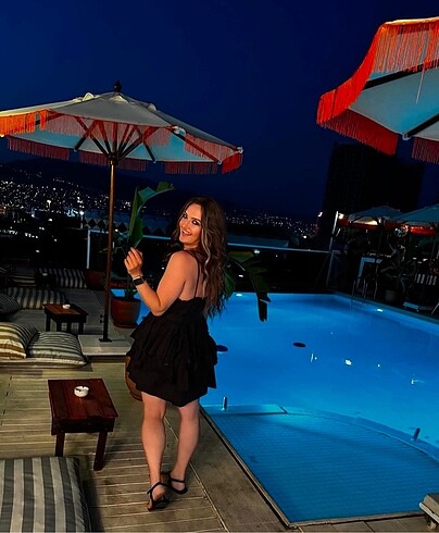 l Beden Black dress