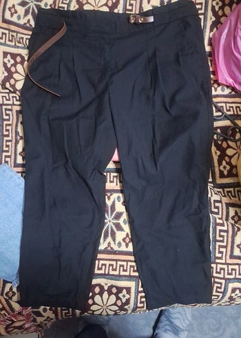 Kadın Siyah Midi Bol Kesim Kemerli Pantolon