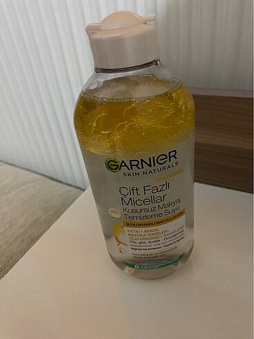 Garnier Garnier Makyaj Temizleme Suyu