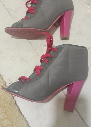 Gri Avant-Garde kadın Ayakkabı Bağcıkları - Görsel 4