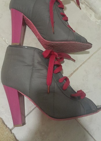 Gri Avant-Garde kadın Ayakkabı Bağcıkları - Görsel 3