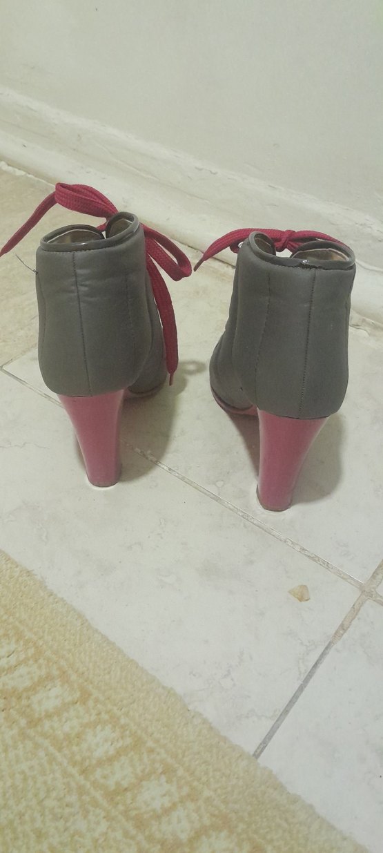 Gri Avant-Garde kadın Ayakkabı Bağcıkları - Görsel 2