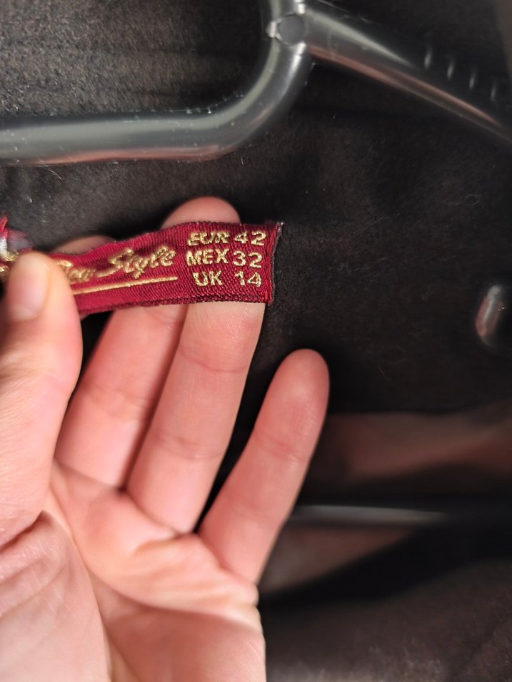 Koyu kahverengi düğmeli kaşe kaban - Görsel 3