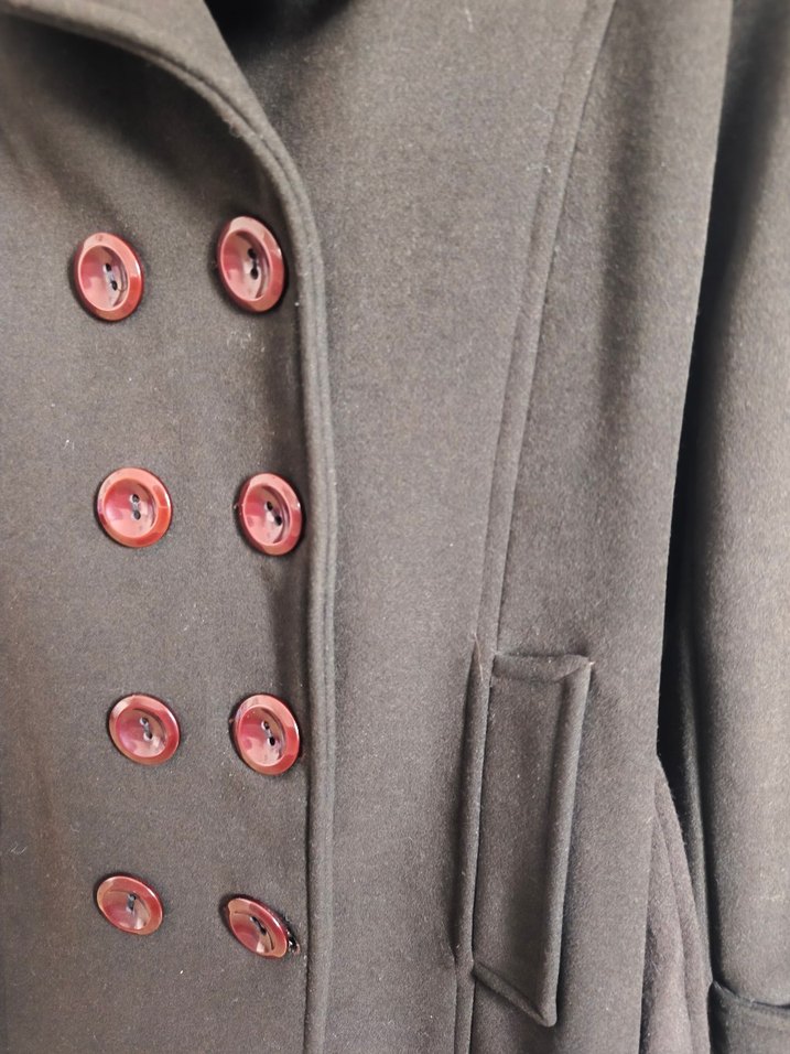 Koyu kahverengi düğmeli kaşe kaban - Görsel 5