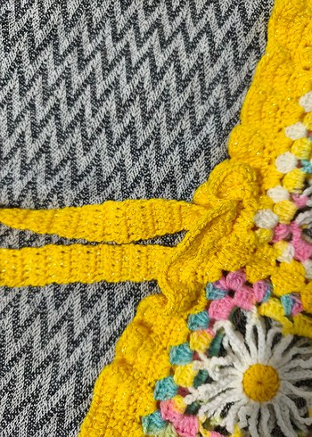 Çiçek Nakışlı Renkli Bohem Kız Kazak - Görsel 3