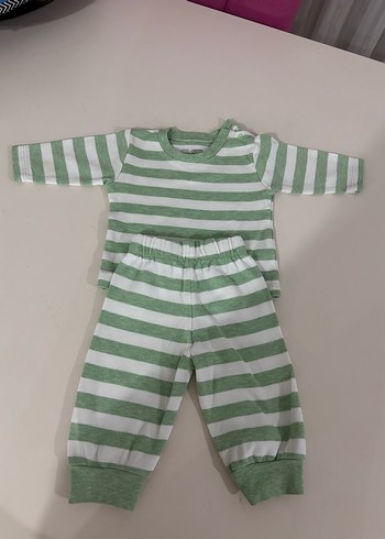 3 ay Uzun Kollu Çizgili Bebek Takımı Yeşil - Görsel 2