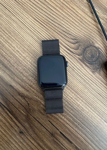 Apple Watch Se ( Siyah Akıllı Saat )