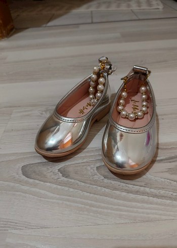 Kız Çocuk Parlak Metalik Altın Babet - Görsel 3