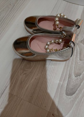 Kız Çocuk Parlak Metalik Altın Babet - Görsel 2