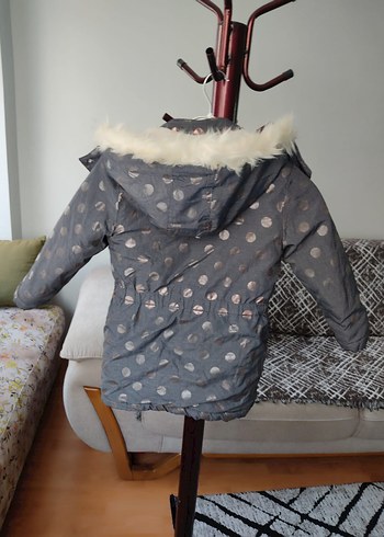 Kız Çocuk Gri Kürklü Streetwear Mont - Görsel 5