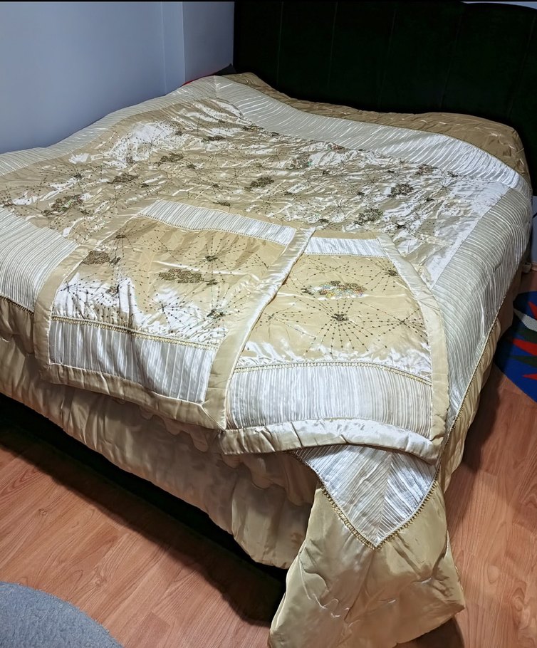 çift kişilik İşlemeli gold detaylı saten Yatak Örtüsü - Görsel 2