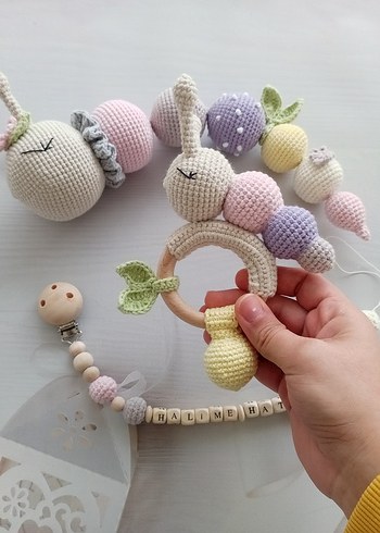 Fisher Price Pastel Renkli Örgü Diş Kaşıyıcı ve Çıngırak Seti