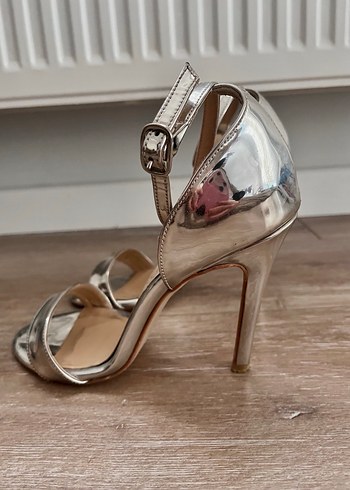 Gümüş Bilekten bağlamalı topuklu - Görsel 8