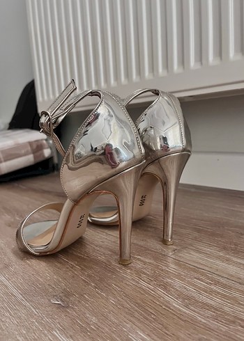 Gümüş Bilekten bağlamalı topuklu - Görsel 3