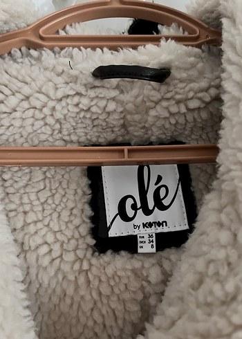 Koton Bej Deri Görünümlü Kolsuz Yelek - Görsel 4