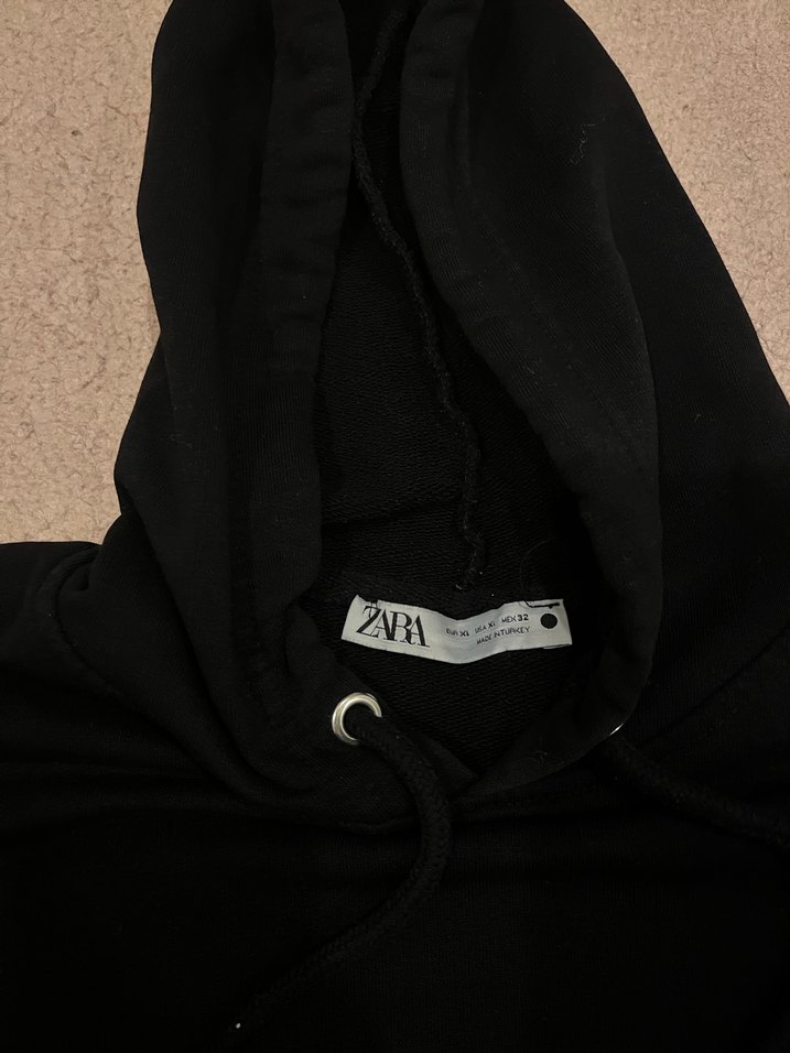 Siyah Kapüşonlu Rahat Kesim Sweatshirt - Görsel 2