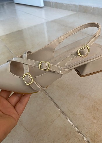 38 Beden Bej Klasik Stiletto Tokalı Kadın Topuklu Ayakkabı