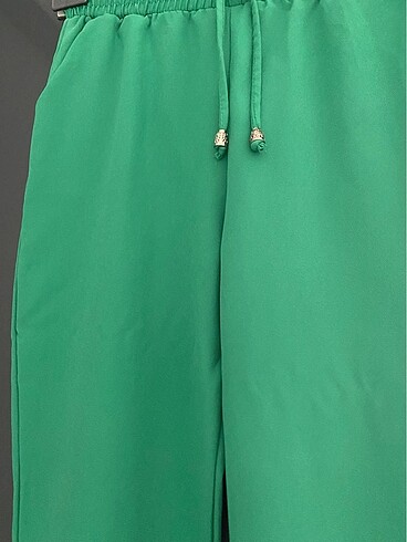 l Beden Yeşil pantolon