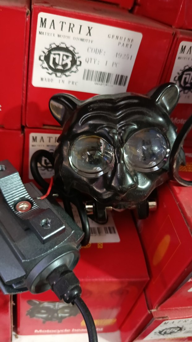 Kırmızı Baykuş Tasarımlı Motosiklet Farı - Görsel 2